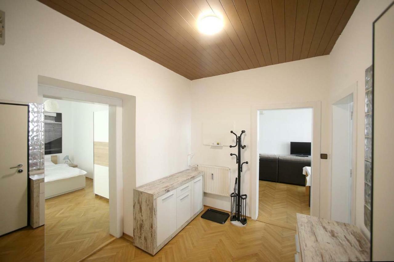 Skyscraper Apartment Tour As Ljubljana Ngoại thất bức ảnh