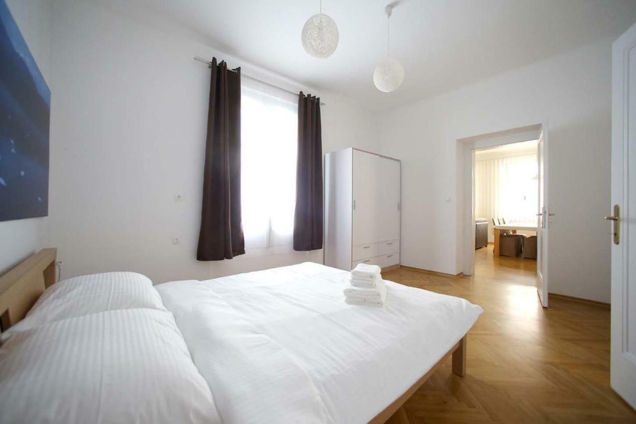 Skyscraper Apartment Tour As Ljubljana Ngoại thất bức ảnh