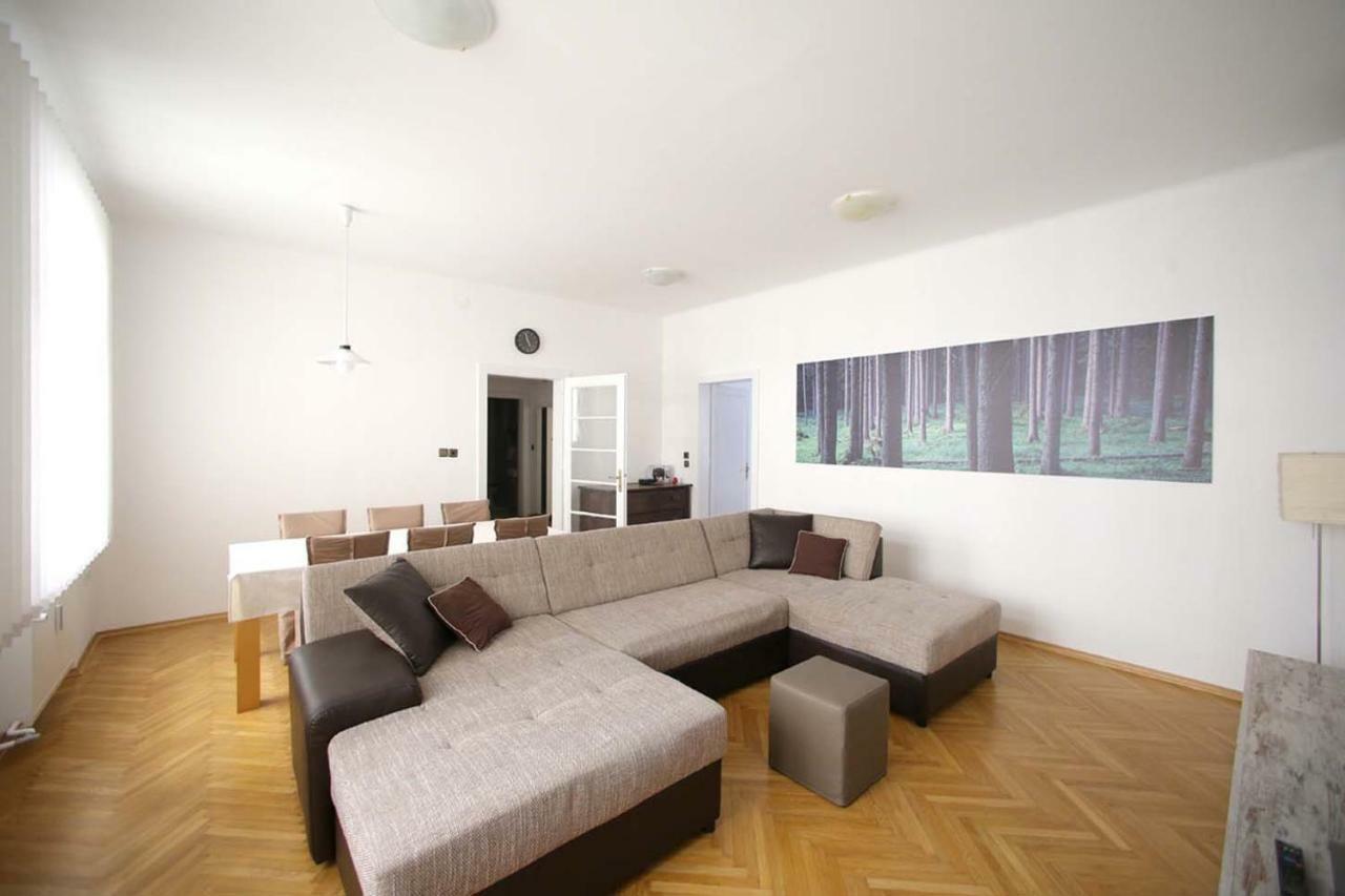 Skyscraper Apartment Tour As Ljubljana Ngoại thất bức ảnh